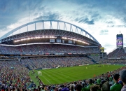 九游官网-孤星闪耀与团队风暴，C罗爆发与哥伦比亚斩落莱比锡的足球启示