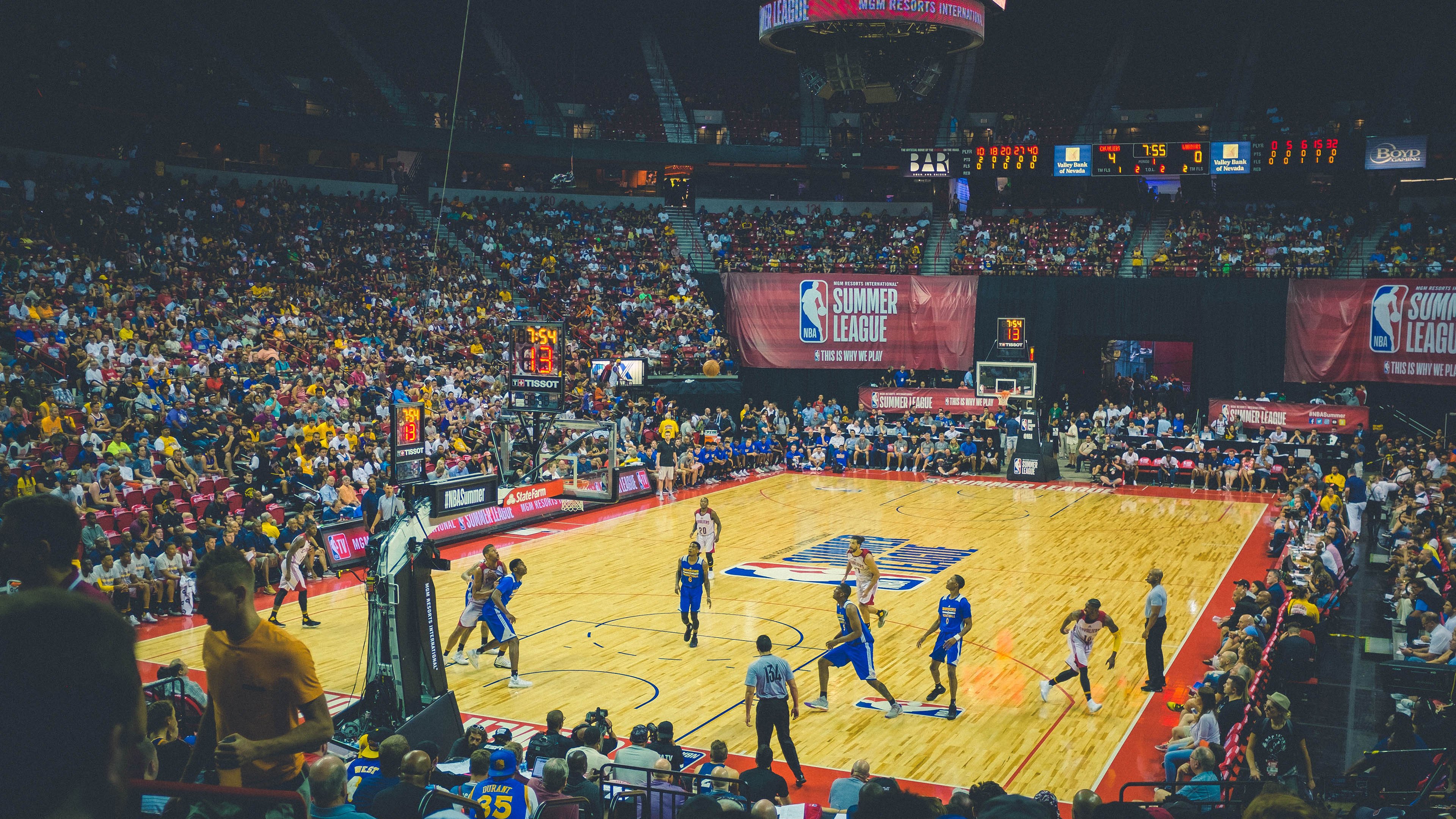 步行者铁蹄踏碎北岸花园，恩比德孤峰刷新历史尘封